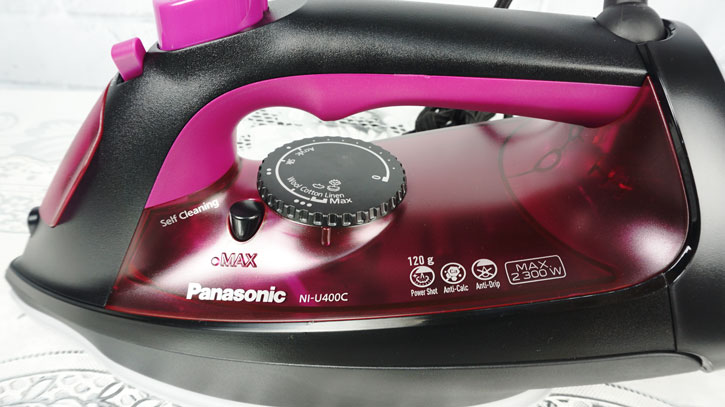 Bàn là hơi nước Panasonic NI-U400CPRA công suất 2300W