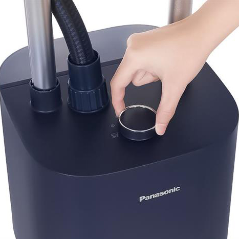 Bàn là hơi nước đứng Panasonic NI-GWG085ARA, 2400W