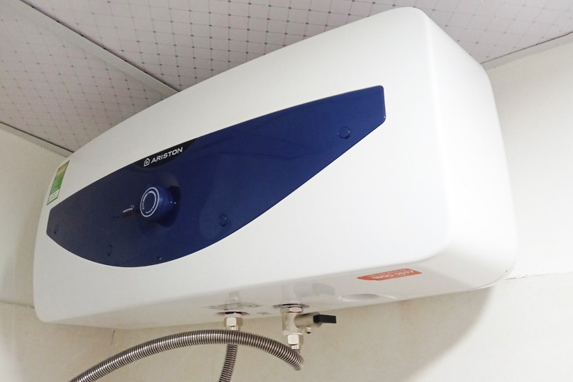 Bình nóng lạnh Ariston 20 lít BLU20SL