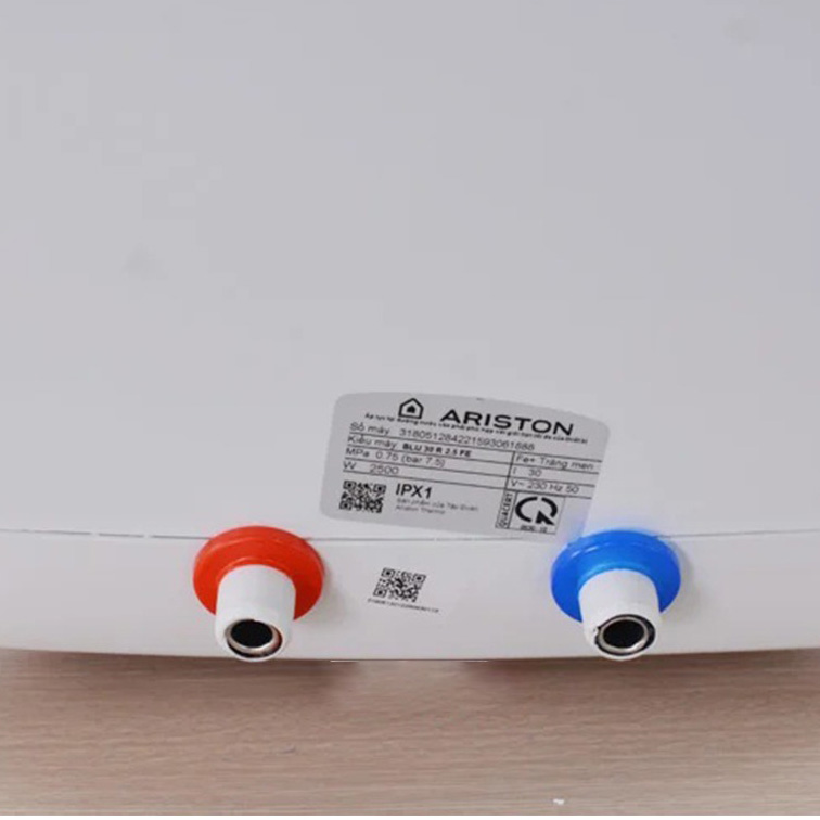 Bình nóng lạnh 1 đèn Ariston 15 lít BLU15R